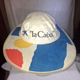 Casquete parasol con visera ala ancha