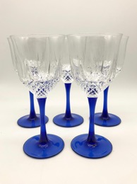 Copas agua en cristal tallado con pie azul cobalto