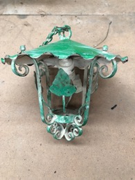 Farol de techo exterior jardin con hiedra