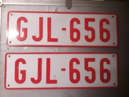 Juego de dos placas matrículas belgas GJL-656
