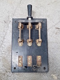 Interruptor de palanca trifásico GAVE 60 AMP
