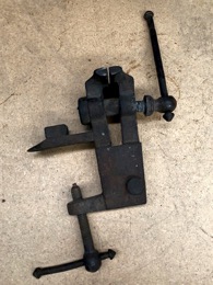 Tornillo de banco antiguo