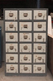 Mueble cajonero exento gris
