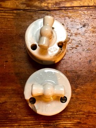 Interruptor pared porcelana llave porcelana SIMON