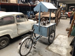 Bicicleta con carro de helados