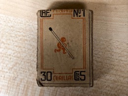 Caja CAF 30 CERILLAS FINAS Nº1.