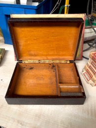 Cigarrera | Purera de sobremesa en piel y madera