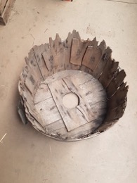 Barreño de madera devastado
