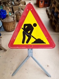 Señal de tráfico. Peligro Obras