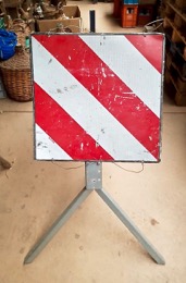 Placa señalización | V-20 | Cargas salientes