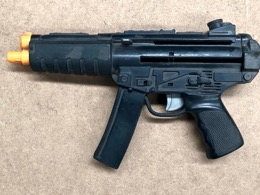 Subfusil de juguete
