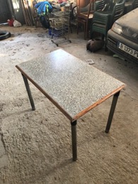 Mesa rectangular marmolizada