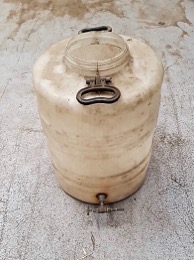 Bidón plástico con asas y surtidor de latón | 20 l.