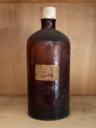 Botella vidrio con producto 19500 Ricard 1L.
