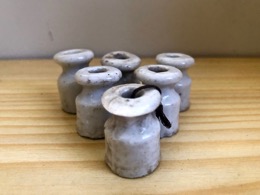 Aisladores | Derivadores de porcelana ⦵ 1,7 cm.