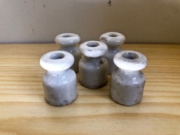 Aisladores | Derivadores de porcelana  ⦵ 2,5 x h 3,5 cm