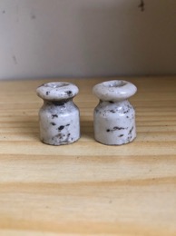 Aisladores | Derivadores de porcelana ⦵ 1,5 cm x h 2cm