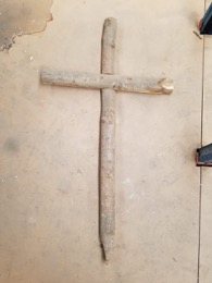 Cruz funeraria de madera natural 140 x 76 x 5