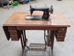 Máquina de coser ALFA mod. 504 | Años 40