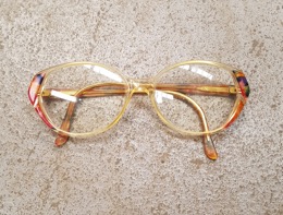 Gafas pasta clara con motivos en color | Años 70