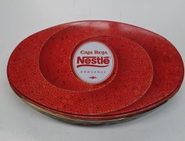 Caja Roja Bombones NESTLÉ Edición Gaudí.