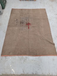 Manta marrón Cruz Caravaca 197 x 140 cm