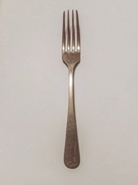 Tenedor de mesa alpaca pulida extra blanca contrastada LLAVE
