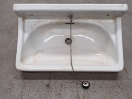 Lavamanos_Lavabo mural pequeño de porcelana cerámica ROCA Mod ISABEL | Años 60 | 44 x 26 x 20 cm