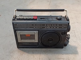 Radio Cassette Recorder SANYO M2555F 