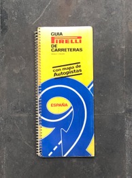 Guia PIRELLI de carreteras con mapa autopistas España