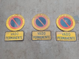 Señal viaria SALIDA VEHÍCULOS_ VADO PERMANENTE