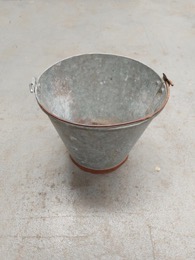 Cubo de zinc_base robinada | ⦵ 31 x h 28 cm
