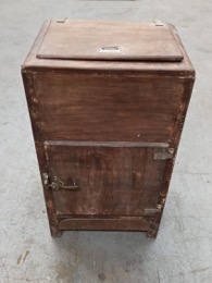 Nevera de hielo en madera | 49 x 38 x h 85 cm