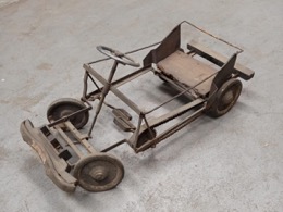 Coche a pedales | 100 x 40 x 30 cm
