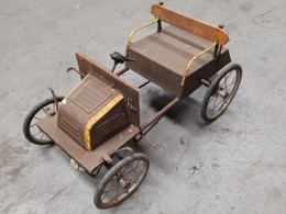 Coche a pedales INJUSA M-103 | 90 x 50 x 48 | Años 60