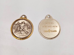 Medalla conmemorativa ACTIVITATS EXTRAESCOLARS 1999_FUTBOL | ⦵ 5 cm