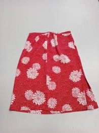 Falda roja estampada flores blancas | Años 70