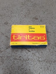 Caja TIRITAS ® | 1 m x 6 cm | Años 70
