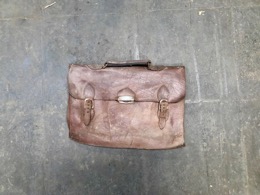 Maletín escolar en cuero | 35 x 1 x h 25 cm 