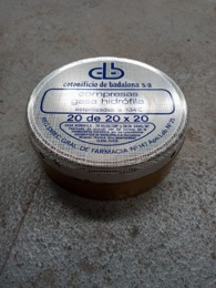 Lata de compresas gasa hidrófila COTONIFICIO BADALONA | ⦵ 11 x h4 cm