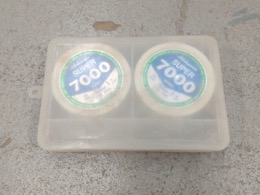 Caja con dos tippets de mosca SUPER 7000 Mono | 17 x 12 x h 3 cm