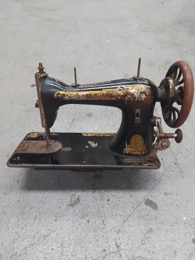 Máquina de coser SINGER Mod 15 K | 37 x 20 x h 30 cm