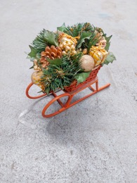 Adornos Navidad  |Trineo decorado | Años 60 | 24 x 8 x h 17 cm