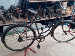 Bicicleta varillas BH señora con portaequipajes| Negra | Años 50