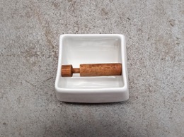 Portarrollo empotrable para papel higiénico en porcelana  | 17 x 12 x h 15 cm