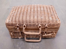 Cesta_Maletín de mimbre y ratán | 32 x 21 x h 14 cm