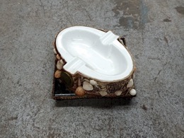 Cenicero ornamentación marina | 2 hendiduras | 15 x 15 x 7 cm 