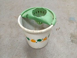 Cubo plástico para fregar PLASTIKEN | ⦵ 31 x h 30 cm