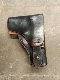 Funda pistola y cargador ASTRA en cuero negro | 19 x 14 x 3 cm