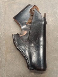 Funda pistola extracción rápida en cuero negro | 22 x 11 x 3 cm